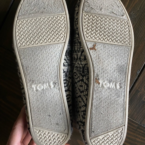 Toms Alpargata size 8 Black and Cream - Picture 5 of 6